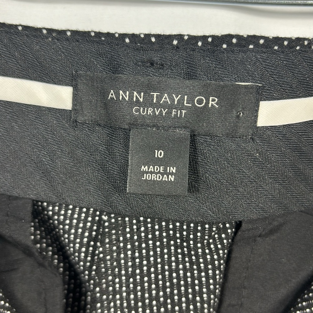 Ann Taylor Curvy Fit Polkadot Dress Pants | Size 10 - Picture 4 of 5